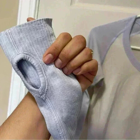 Luluemon Women's Swiftly Tech White And Blue Long Sleeve Sz 6 - Picture 4 of 8